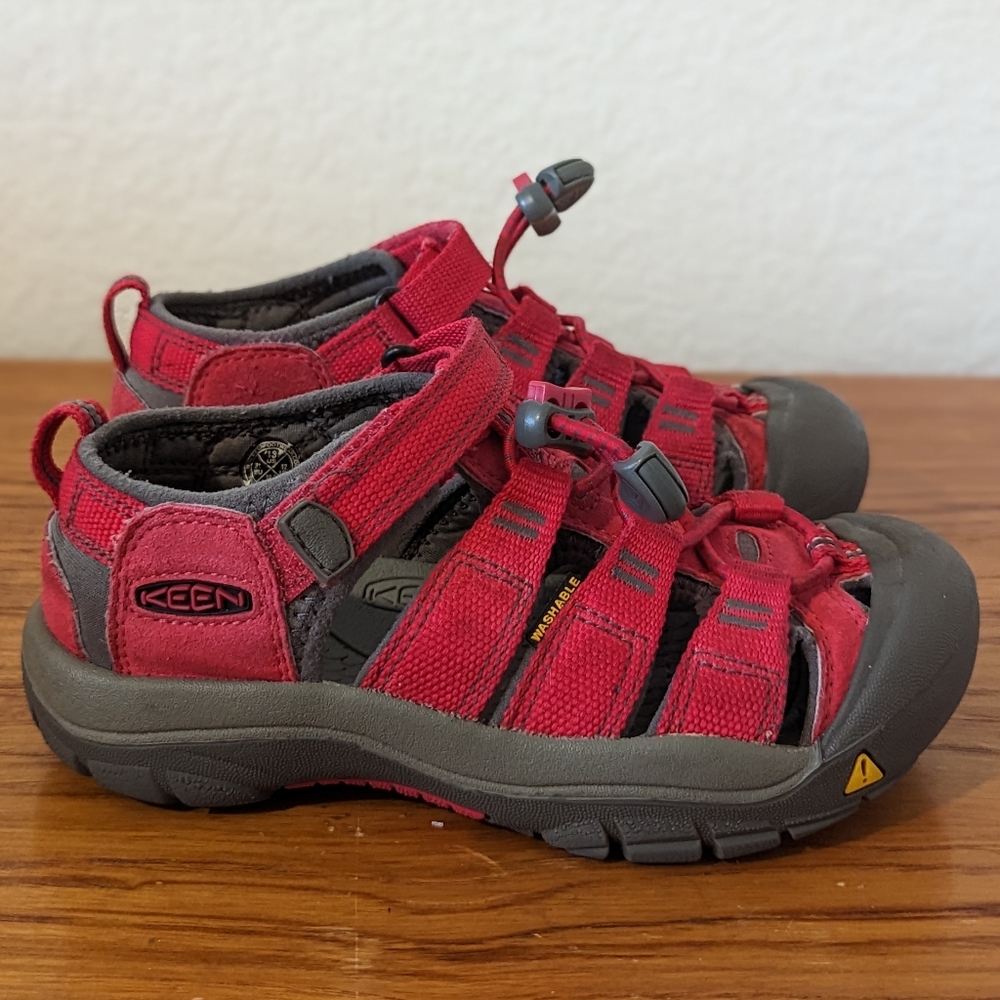 Girls Keen Newport H2 Sandal Red Rose Pink 13